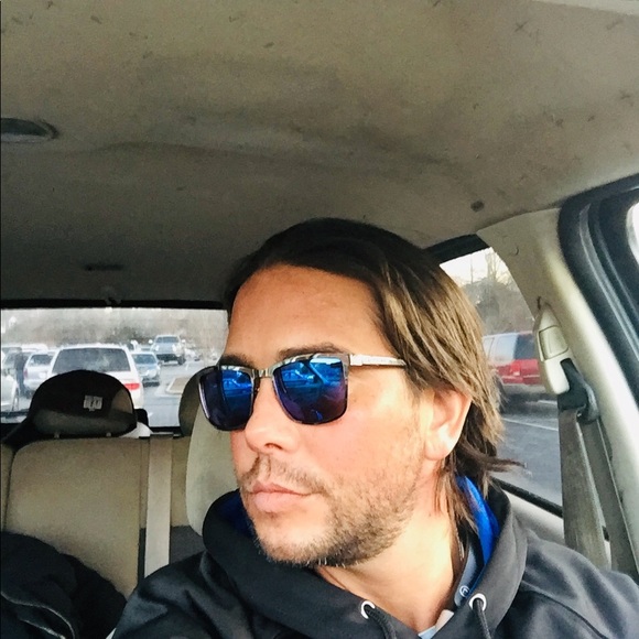 Meet your Posher, Gabriel - Picture 3 of 5